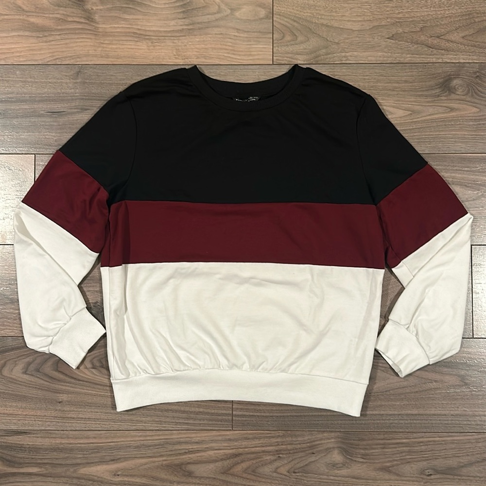 Striped Long Sleeve - Size: M/L